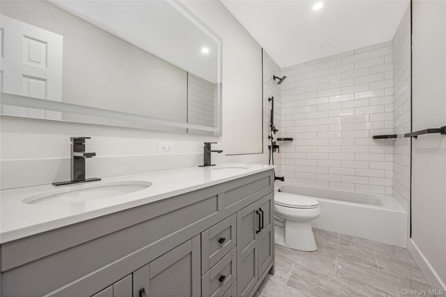 20 Rolling Drive, Brookville, NY 11545