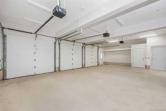 20 Rolling Drive, Brookville, NY 11545