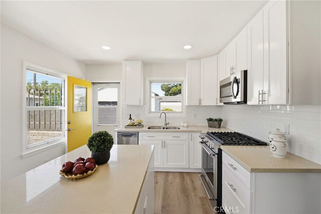 2141 N Evergreen Street, Burbank, CA 91505