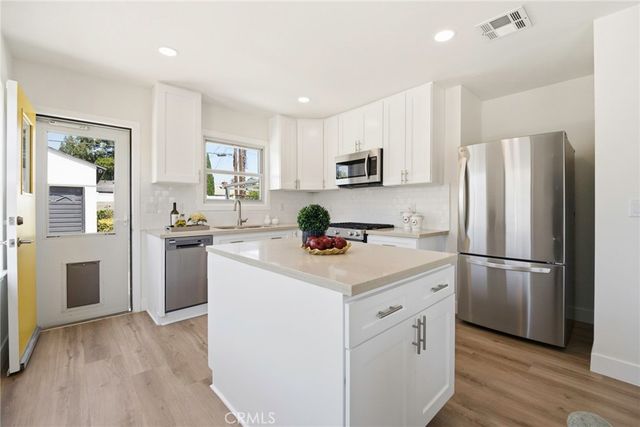 2141 N Evergreen Street, Burbank, CA 91505