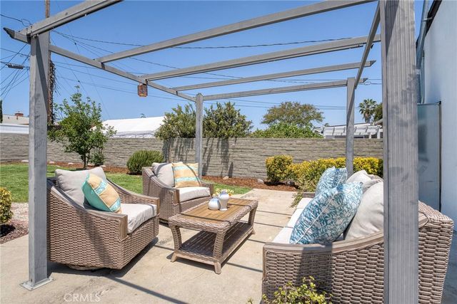 2141 N Evergreen Street, Burbank, CA 91505