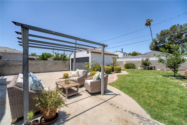 2141 N Evergreen Street, Burbank, CA 91505