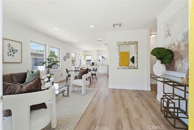 2141 N Evergreen Street, Burbank, CA 91505