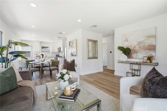 2141 N Evergreen Street, Burbank, CA 91505