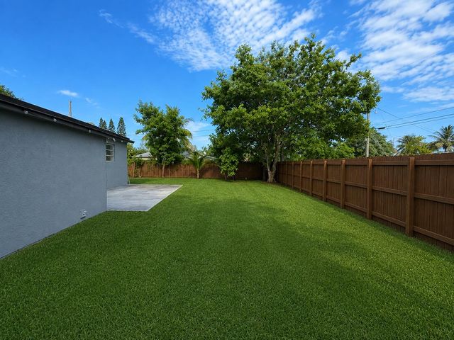 1980 SW 66TH Avenue, North Lauderdale, FL 33068