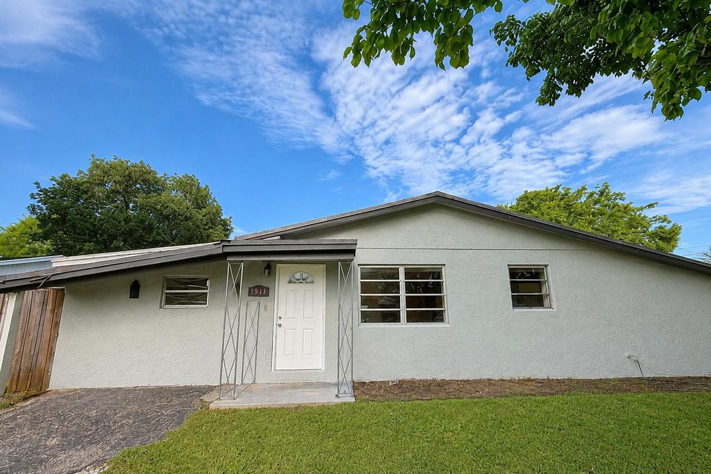1980 SW 66TH Avenue, North Lauderdale, FL 33068