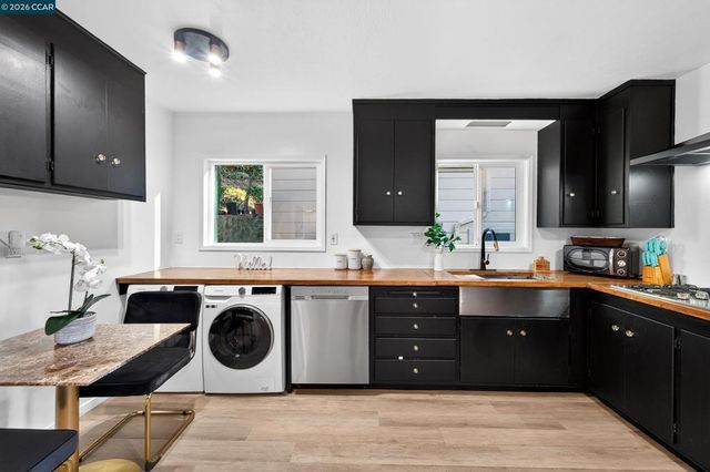 230 Fairlawn Dr, Berkeley, CA 94708