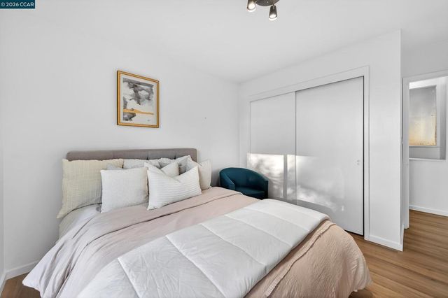 230 Fairlawn Dr, Berkeley, CA 94708