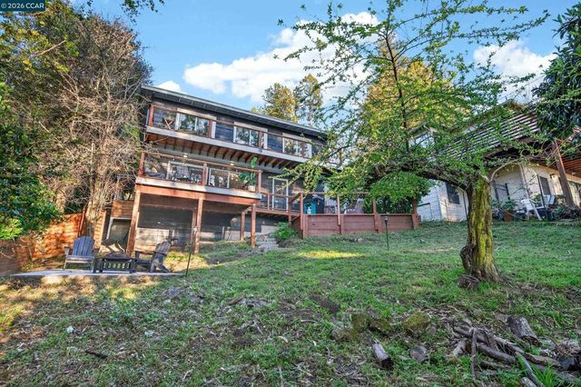 230 Fairlawn Dr, Berkeley, CA 94708