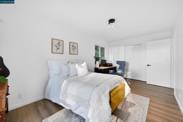 230 Fairlawn Dr, Berkeley, CA 94708