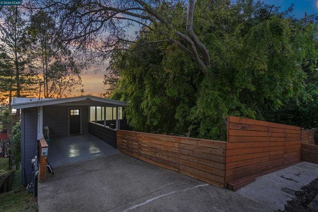 230 Fairlawn Dr, Berkeley, CA 94708