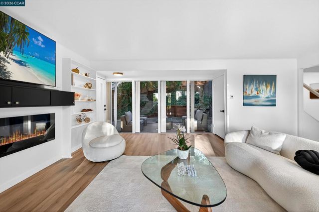 230 Fairlawn Dr, Berkeley, CA 94708