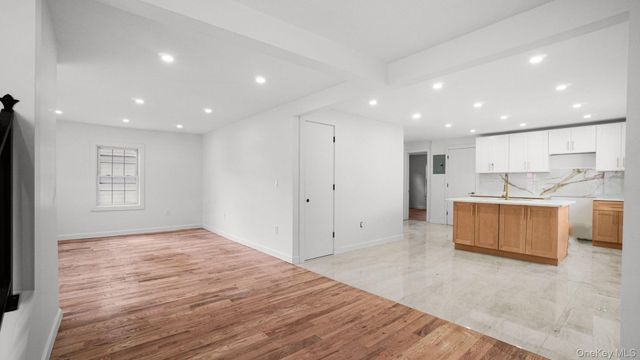 219 E 238th Street, Bronx, NY 10470
