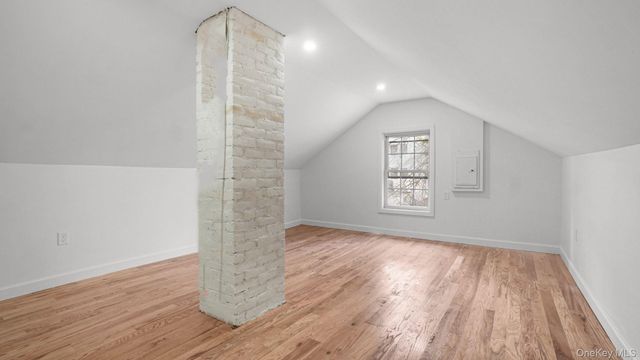219 E 238th Street, Bronx, NY 10470