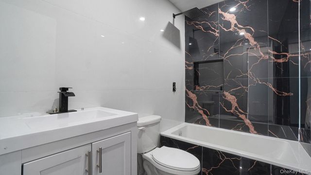 219 E 238th Street, Bronx, NY 10470