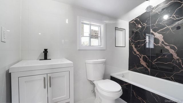 219 E 238th Street, Bronx, NY 10470