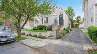 219 E 238th Street, Bronx, NY 10470