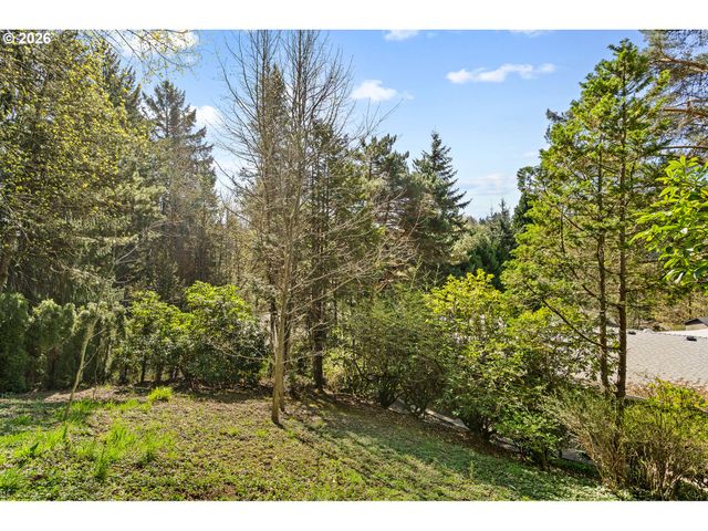 214 Nw SEBLAR Dr, Portland, OR 97035