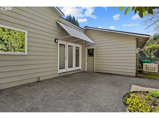 214 Nw SEBLAR Dr, Portland, OR 97035