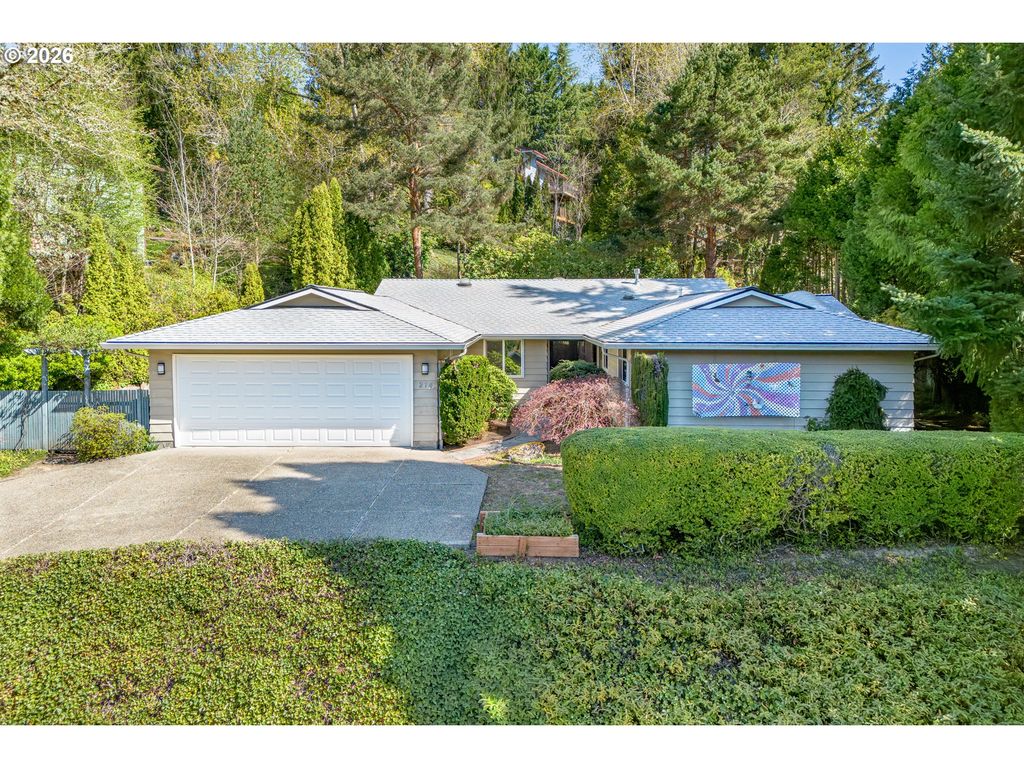 214 Nw SEBLAR Dr, Portland, OR 97035