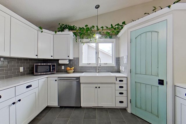 1225 Abbey Lane, Pleasant, MI 48858