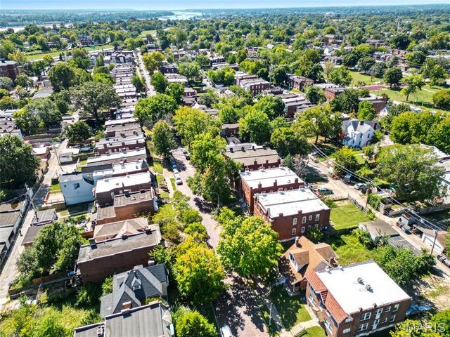 4403 Pennsylvania Avenue, St Louis, MO 63111