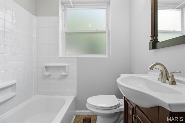 4403 Pennsylvania Avenue, St Louis, MO 63111