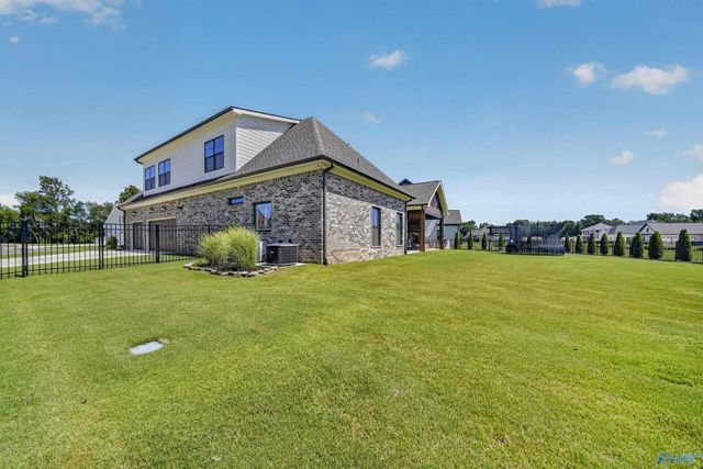 23112 Sawgrass Drive, Athens, AL 35613