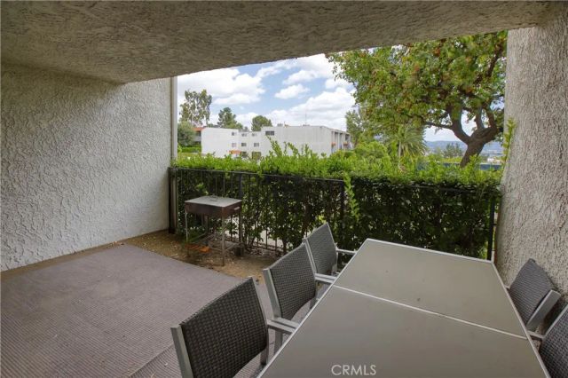 9560 Via Bernardo, Burbank, CA 91504