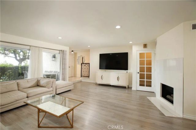 9560 Via Bernardo, Burbank, CA 91504