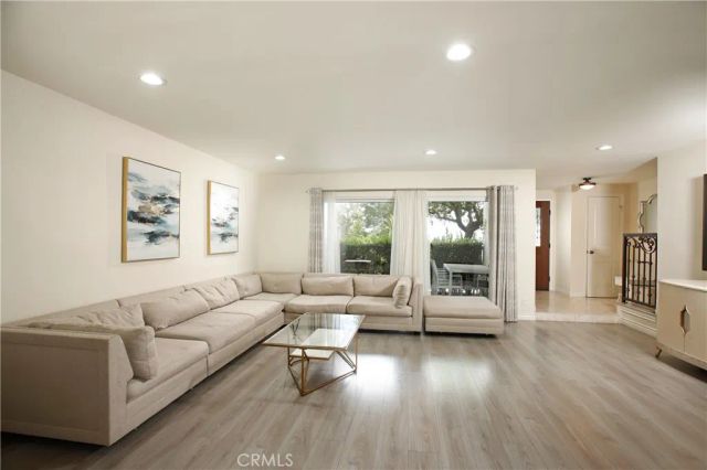 9560 Via Bernardo, Burbank, CA 91504