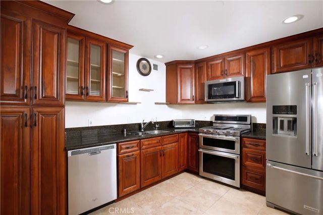 9560 Via Bernardo, Burbank, CA 91504