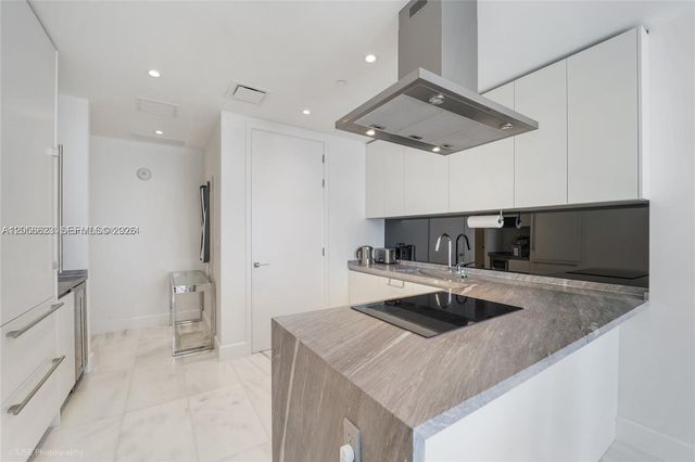 700 NE 26th Ter 3204, Miami, FL 33137