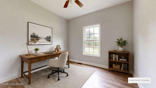122 Sunset Dr, La Grange, KY 40031