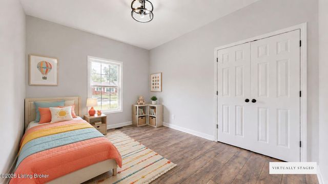 122 Sunset Dr, La Grange, KY 40031