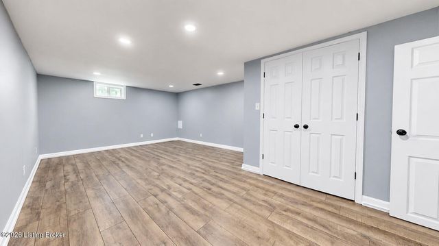 122 Sunset Dr, La Grange, KY 40031