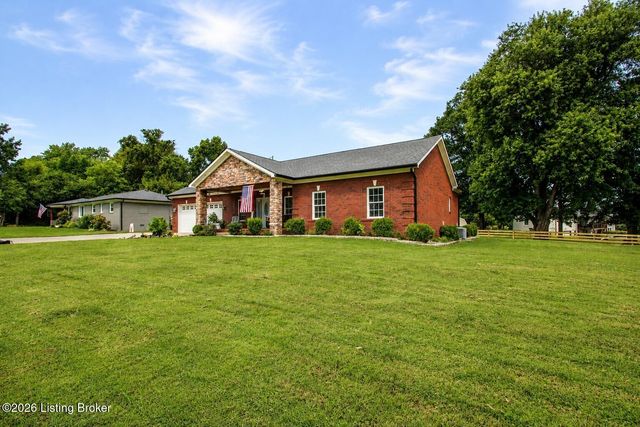 122 Sunset Dr, La Grange, KY 40031