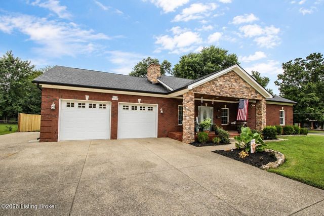 122 Sunset Dr, La Grange, KY 40031