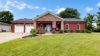 122 Sunset Dr, La Grange, KY 40031