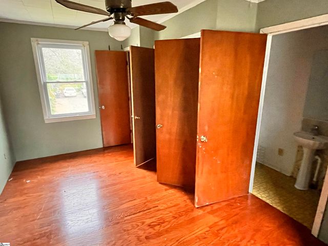 32 School Street, Enoree, SC 29335