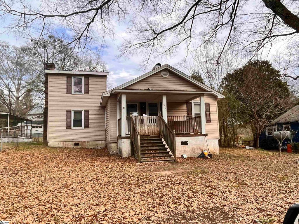 32 School Street, Enoree, SC 29335