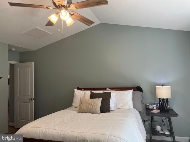 346 BROOKS DR, Colonial Beach, VA 22443
