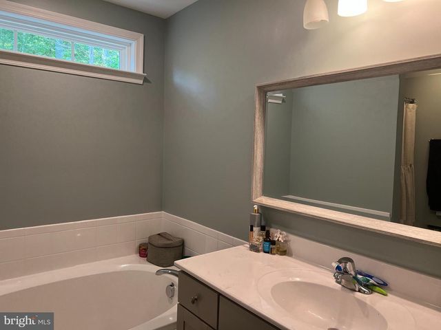 346 BROOKS DR, Colonial Beach, VA 22443