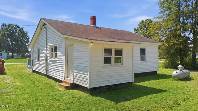 2695 Lizzie Mill Road, Selma, NC 27576