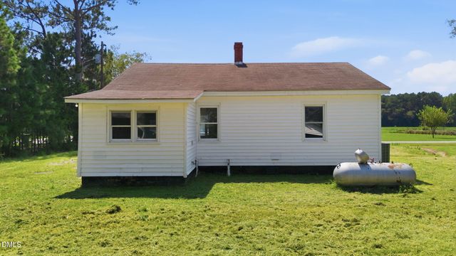 2695 Lizzie Mill Road, Selma, NC 27576