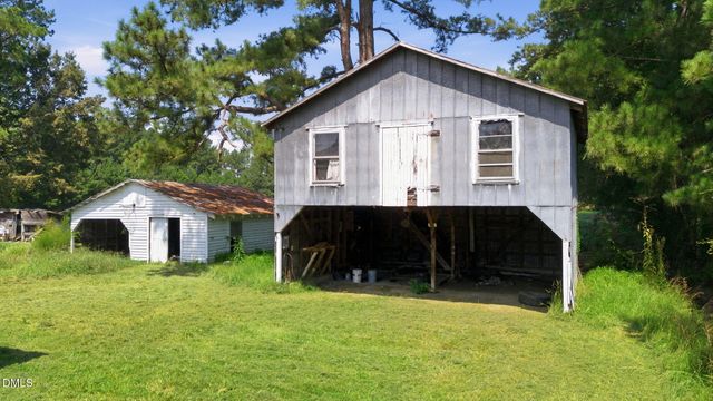 2695 Lizzie Mill Road, Selma, NC 27576