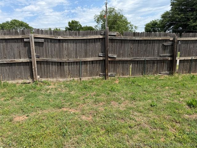 1312 W Gulfport Place, Broken Arrow, OK 74011