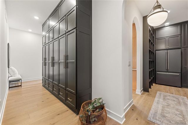 9719 W 176th Terrace, Overland Park, KS 66013