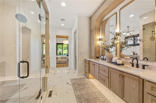 9719 W 176th Terrace, Overland Park, KS 66013