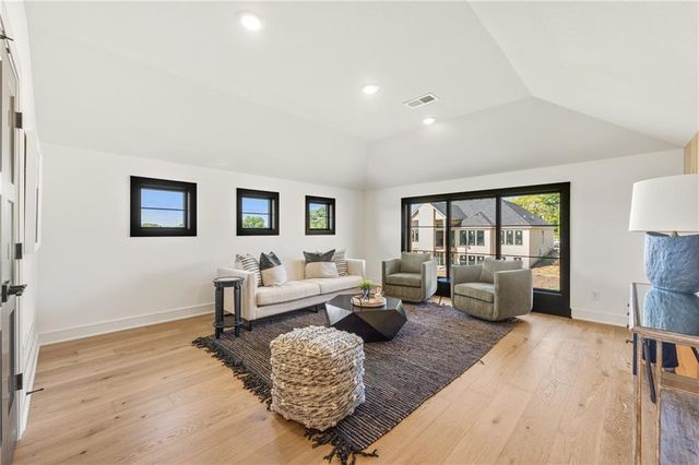 9719 W 176th Terrace, Overland Park, KS 66013